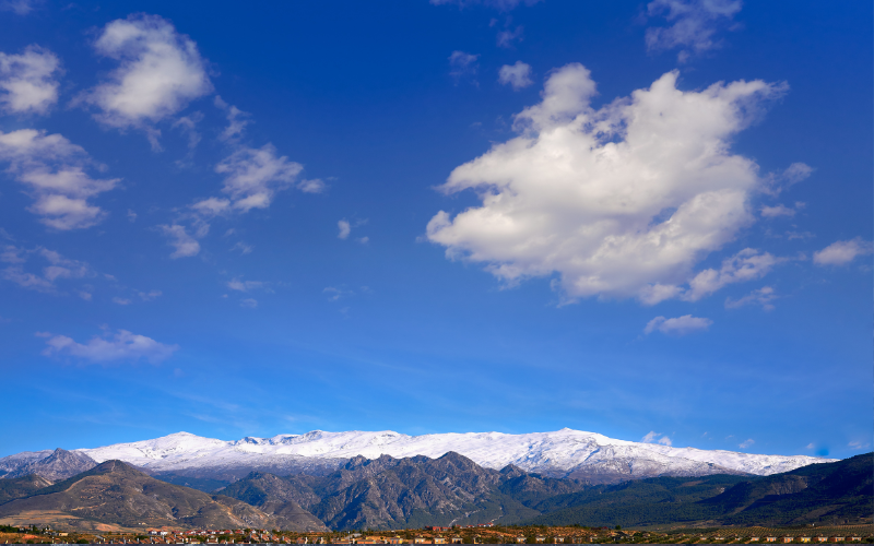 Vista a lo lejos de Sierra Nevada