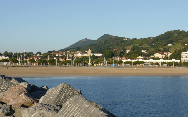 Vista de playa en Hondarribia