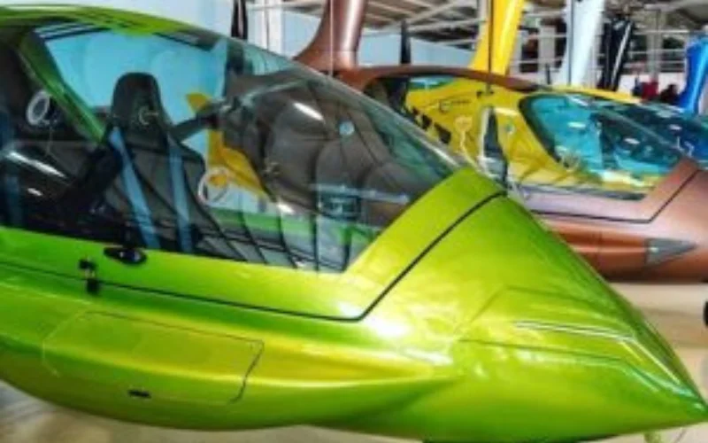Color verde de un vuelo en autogiro