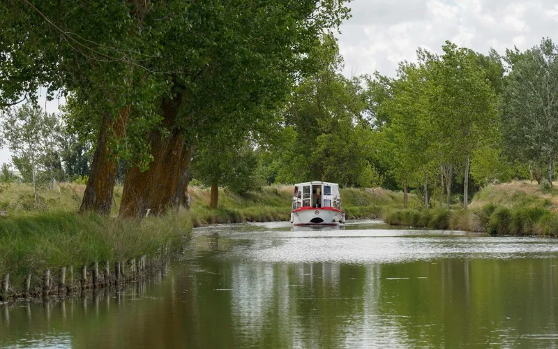 Barco de la diputacion en la provincia de Valladolid