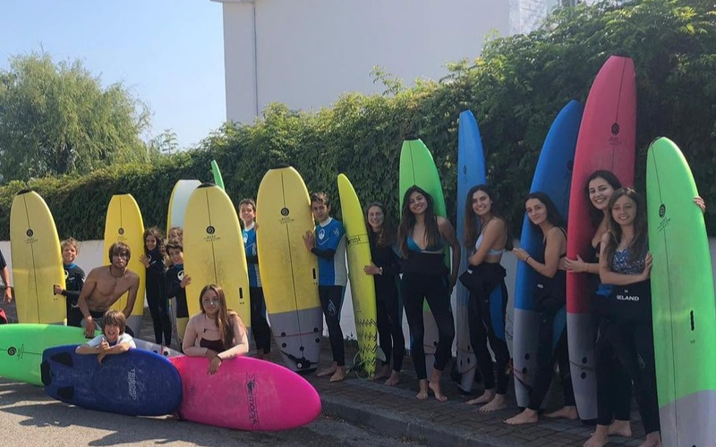 Alumnos del surf camp invierno en Santoña