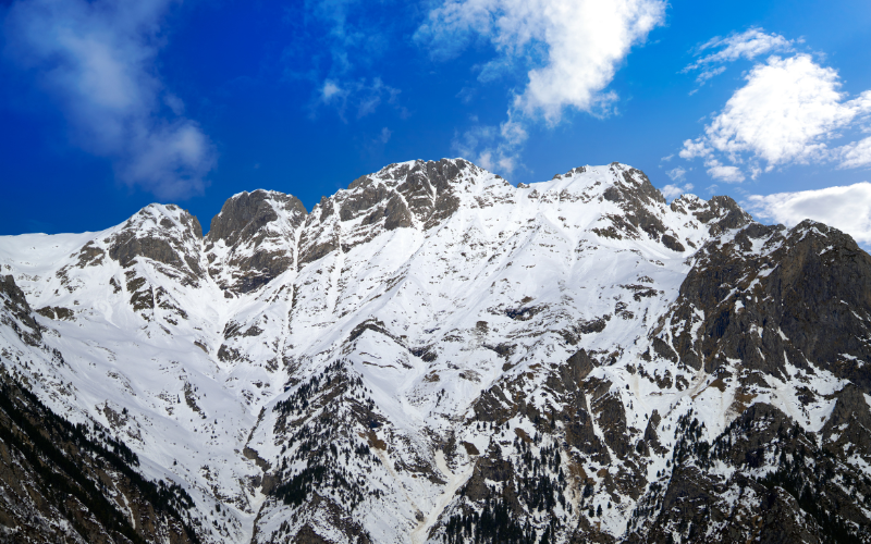 Nieve en las montañas de Benasque