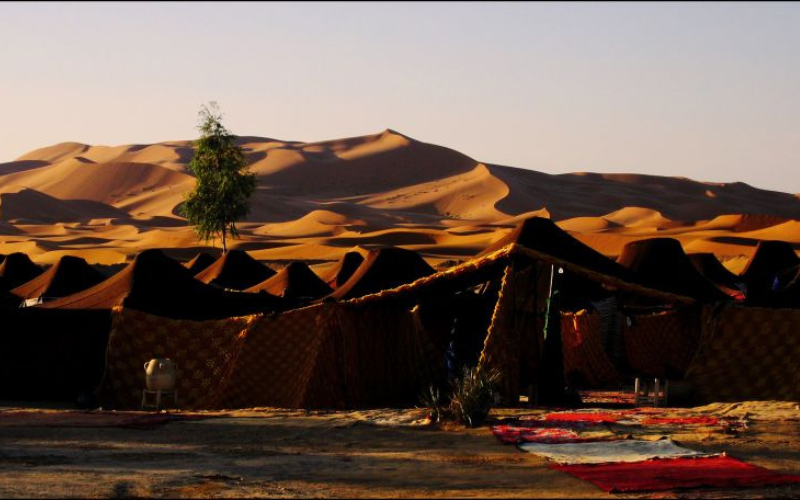 Tiendas de Berebere en el desierto de Merzouga