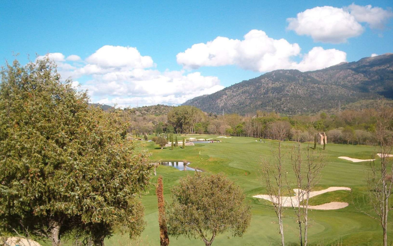 Campo de Golf de Navaluenga